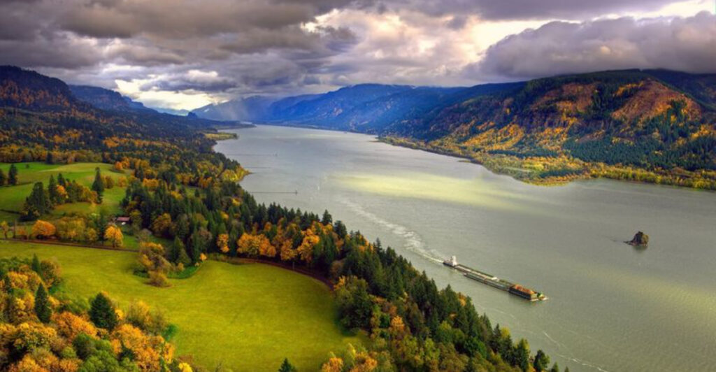 This Oregon Canyon Delivers Jaw-Dropping Views That Rival America’s Most Famous Landscapes