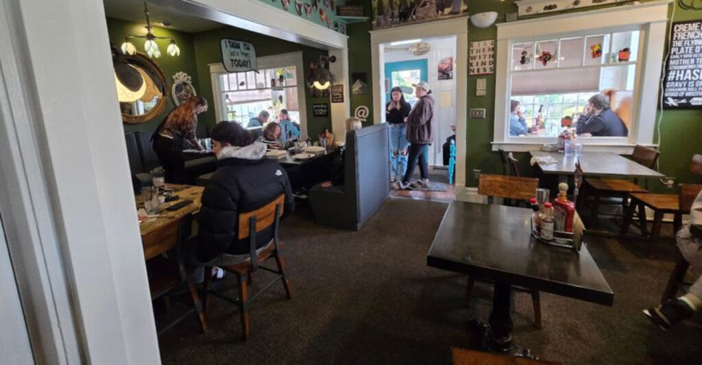 This Oregon Restaurant Feels More Like Dinner at Someone’s House Than a Night Out