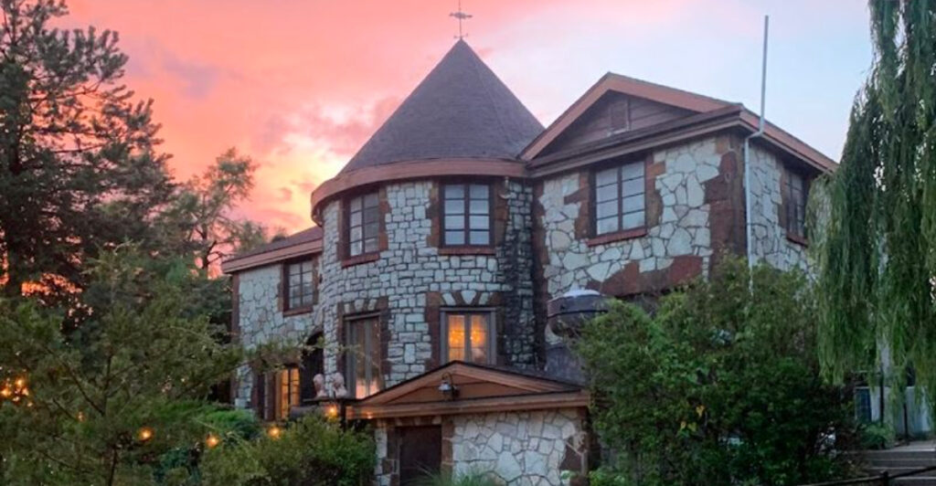 This Stunning Oklahoma Castle Looks Like It Was Plucked Straight From Europe