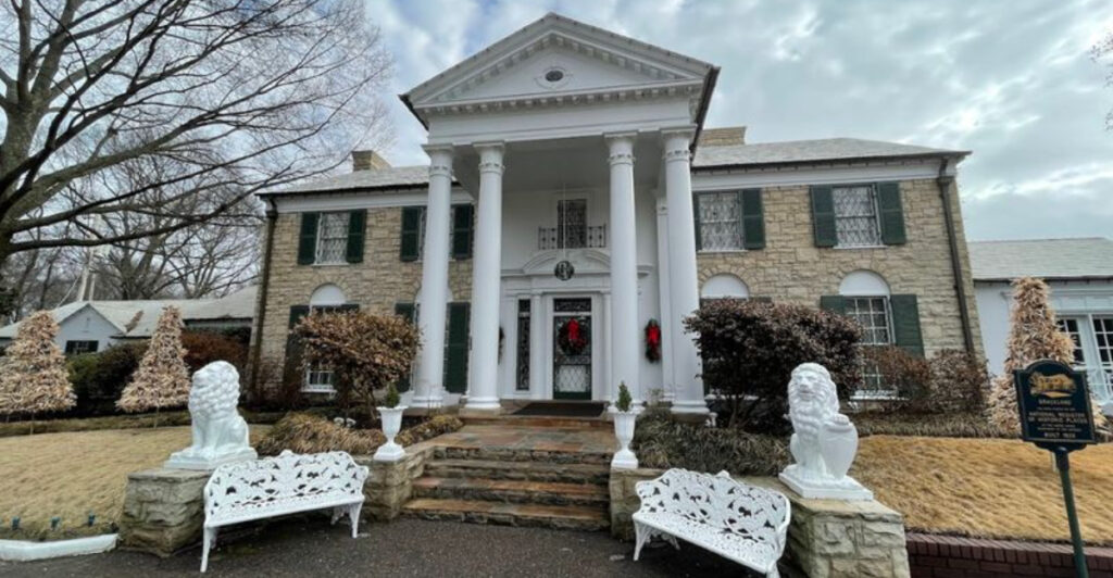 This Tennessee Landmark Combines Mansion Tours, Music History, And Elvis Memories