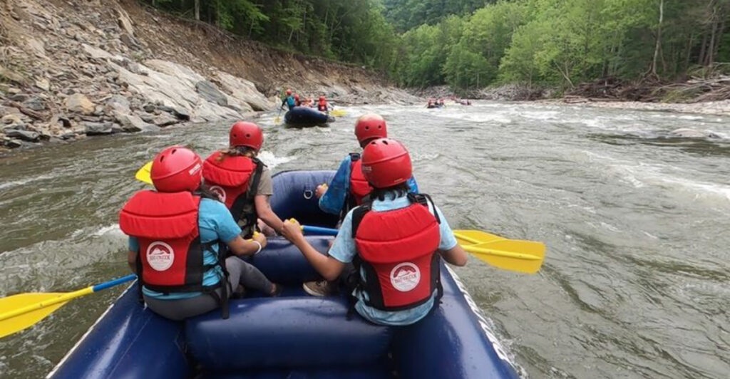 This Tennessee River Gorge Hides One of Tennessee’s Most Scenic Rafting Routes