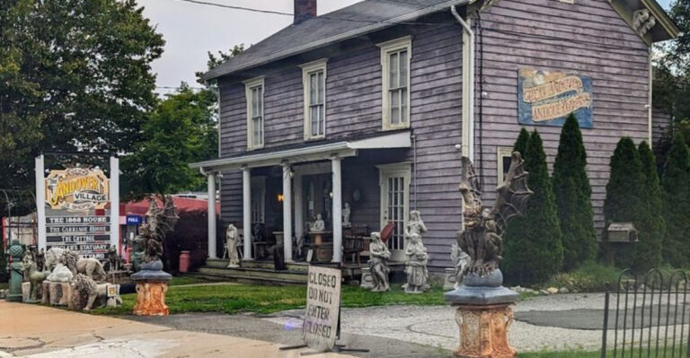 This Tiny New Jersey Village Is a Treasure Hunter’s Dream