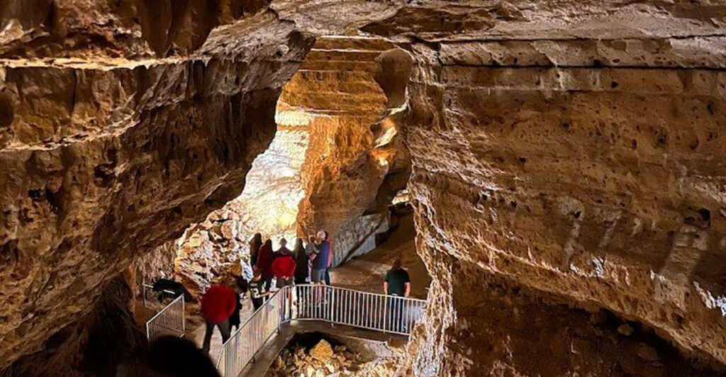 This Wisconsin Cave Was Uncovered By A 1,600-Pound Quarry Blast In 1939