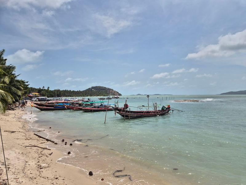 Thong Krut Beach: A Charming Fishing Village by the Sea Thong Krut Beach: A Charming Fishing Village by the Sea
