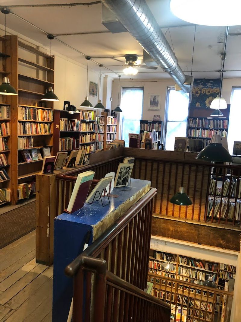 Three Floors of Books: A Layout That Rewards Exploration Three Floors of Books: A Layout That Rewards Exploration