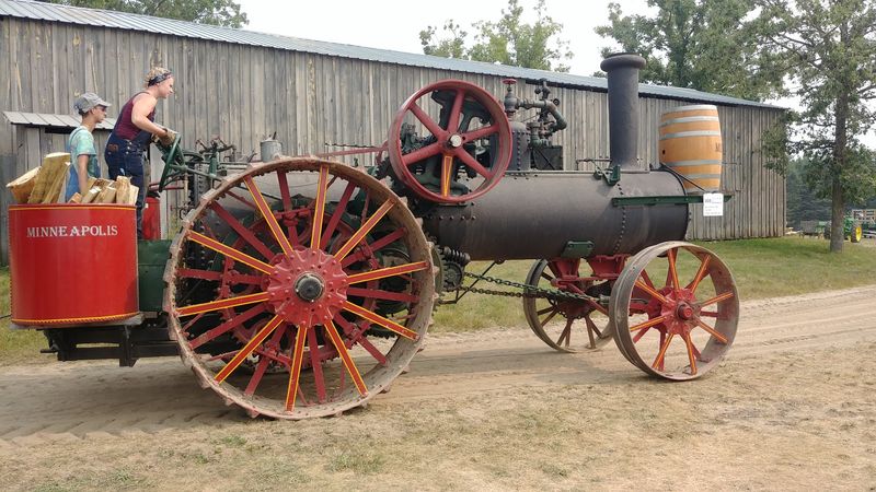 Threshing Demonstrations and Grain History Threshing Demonstrations and Grain History