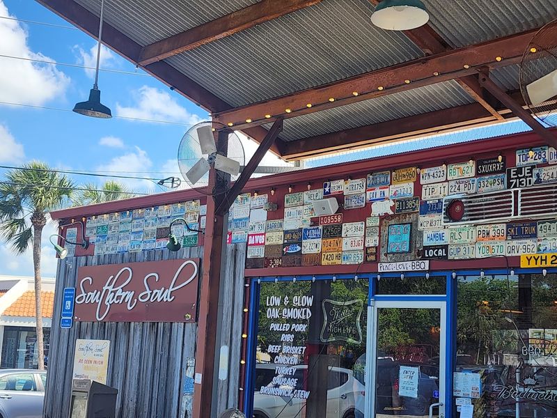 Traveling Fans: How Far People Come to Eat Here