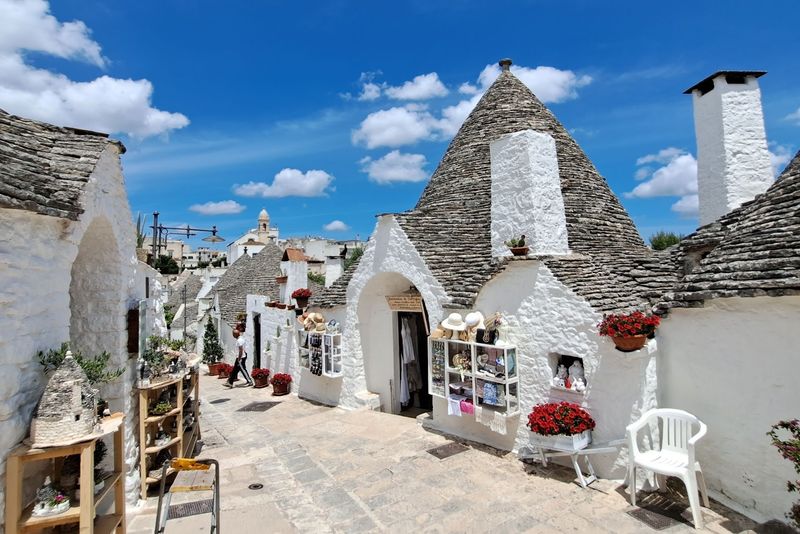 Trulli Houses (Alberobello, Italy) Trulli Houses (Alberobello, Italy)