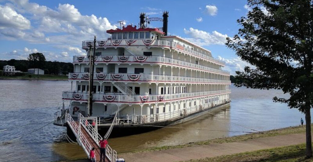 Tucked Along The Ohio River Is A Historic Town That Feels Like Stepping Back In Time