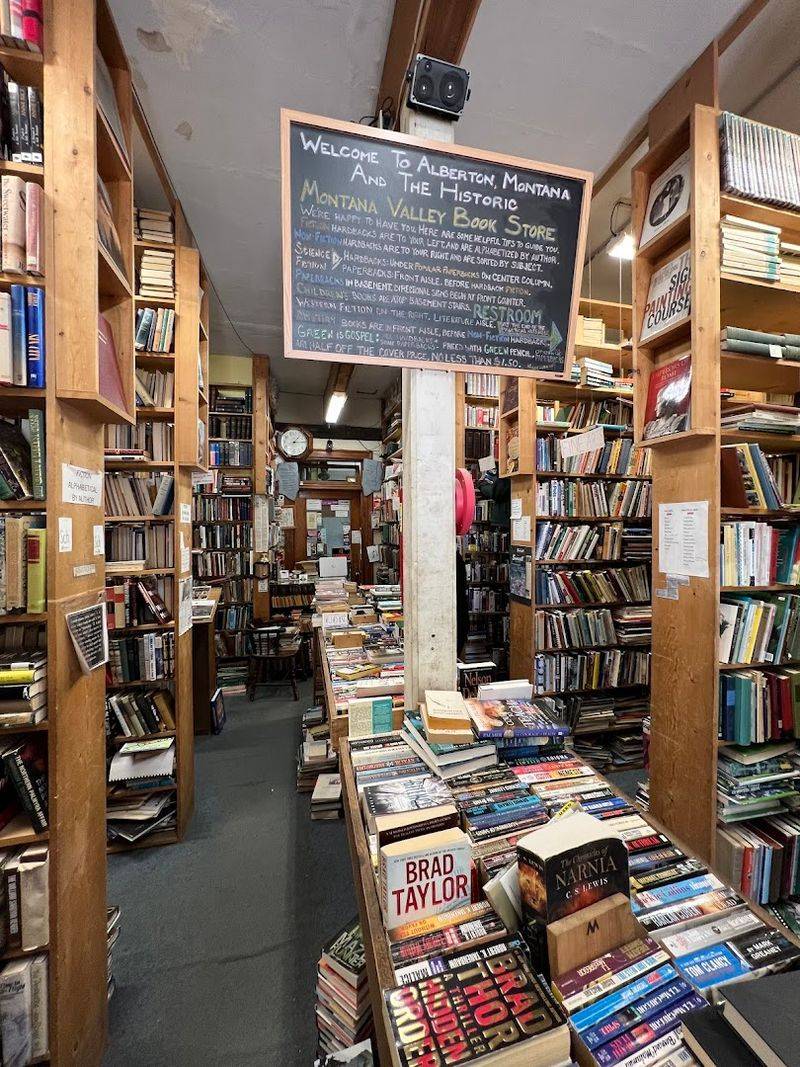 What 100,000 Books Actually Looks Like