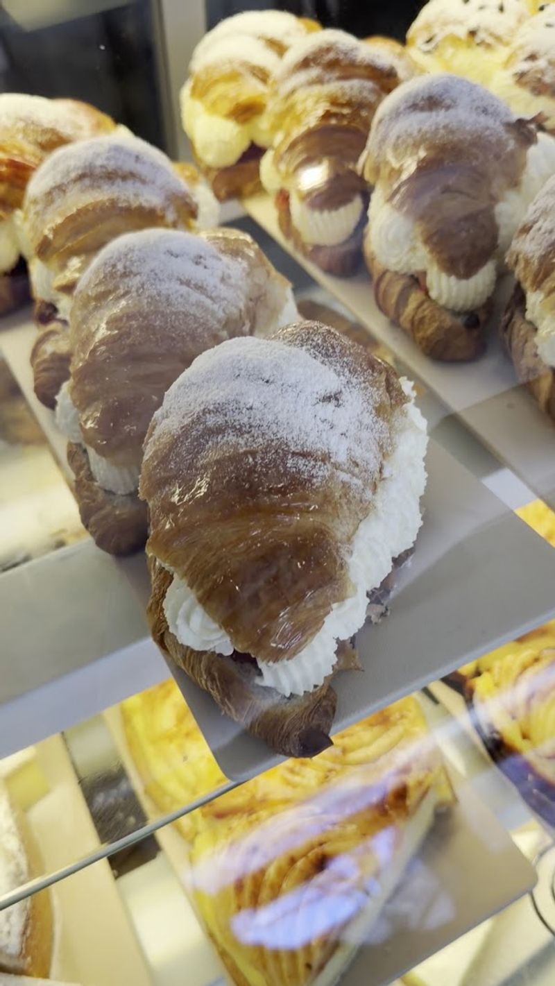 What Makes the Croissants Stand Out