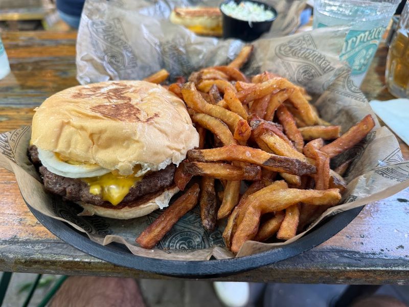 What Makes the White Oak Burger Stand Out What Makes the White Oak Burger Stand Out