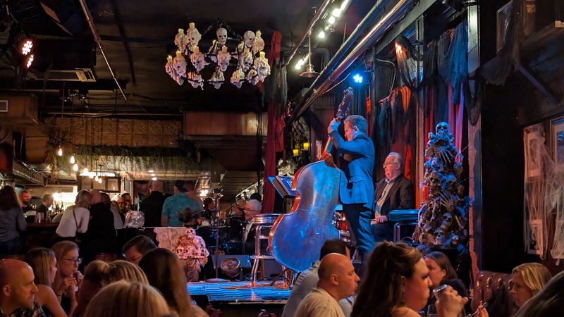 What a Speakeasy-Style Lounge Actually Means Here