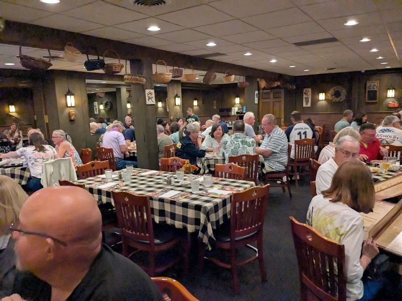 What a Wisconsin Supper Club Actually Is