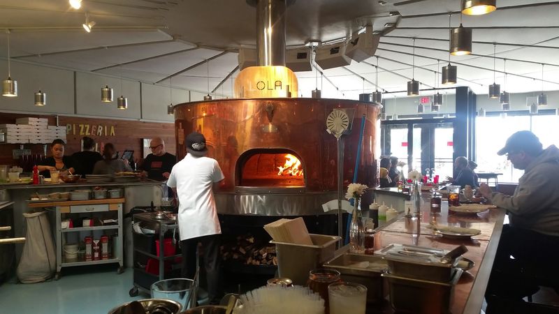 What the Wood-Fired Oven Actually Does to the Crust