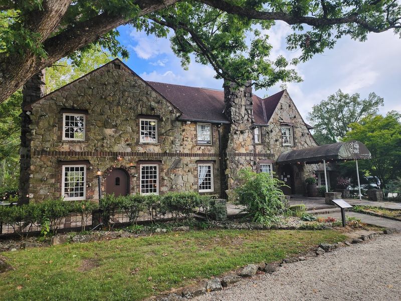 Where History and Fine Dining Share the Same Address Where History and Fine Dining Share the Same Address