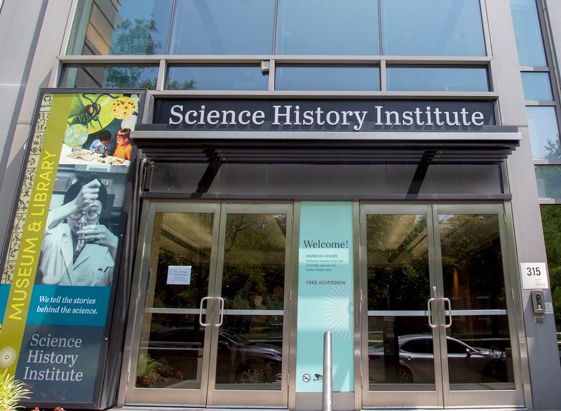 Where History and Science Collide on Chestnut Street