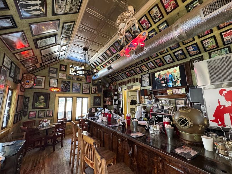 Where Punk Meets Pancakes in North Chattanooga Where Punk Meets Pancakes in North Chattanooga