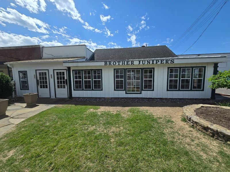 Where You Will Find This Memphis Breakfast Landmark Where You Will Find This Memphis Breakfast Landmark