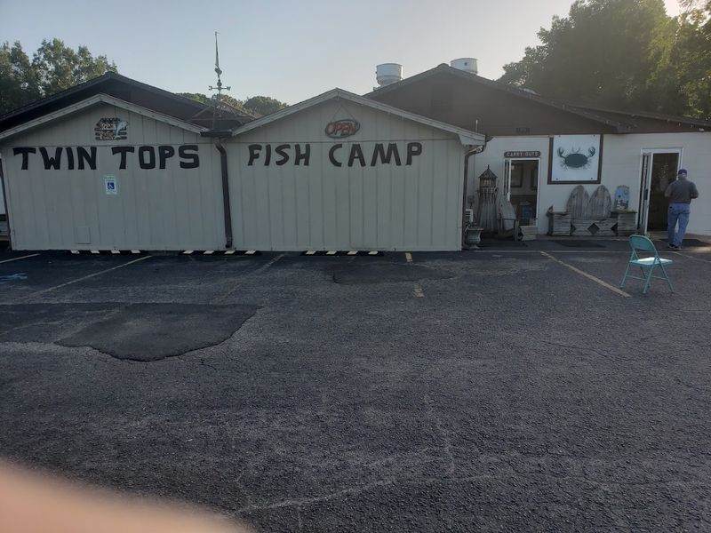 Where to Find This Legendary Fish Camp Where to Find This Legendary Fish Camp