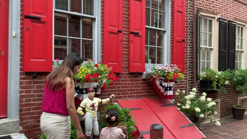 Why This Alley Deserves a Permanent Spot on Your Philadelphia List Why This Alley Deserves a Permanent Spot on Your Philadelphia List