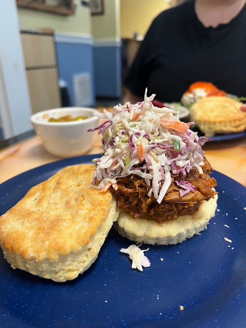 Why This Café Keeps Winning Over First-Time Visitors Why This Café Keeps Winning Over First-Time Visitors