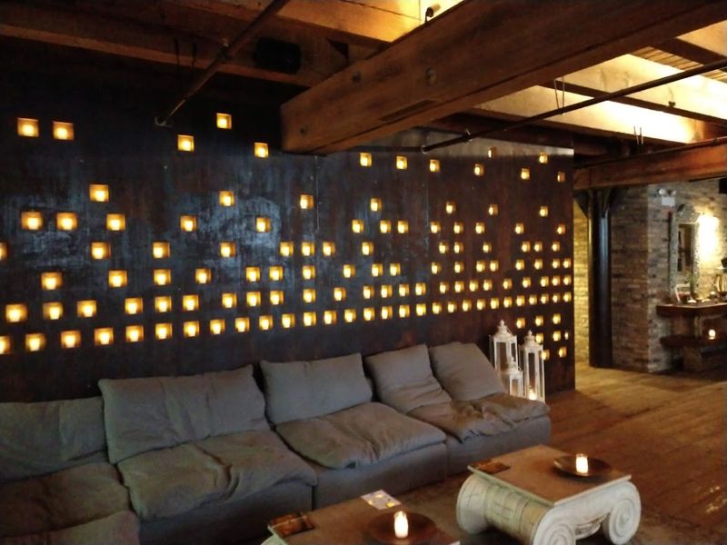 Why This Chicago Bathhouse Keeps Drawing People Back