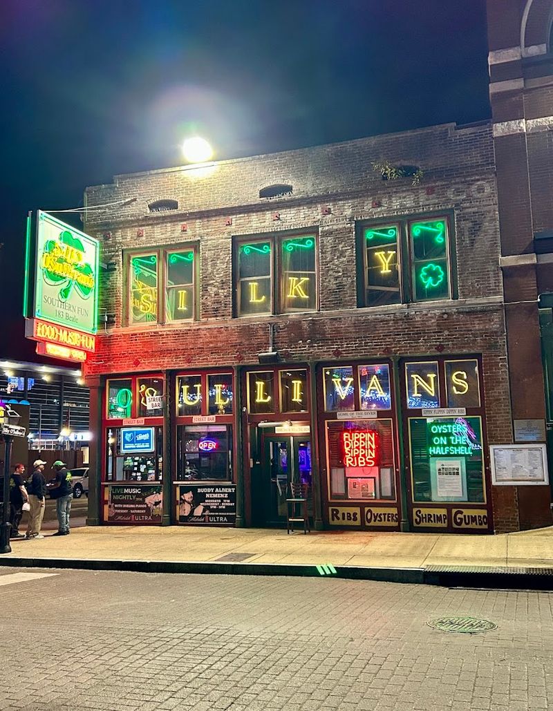 Why This Corner Bar Has Lasted More Than Five Decades Why This Corner Bar Has Lasted More Than Five Decades