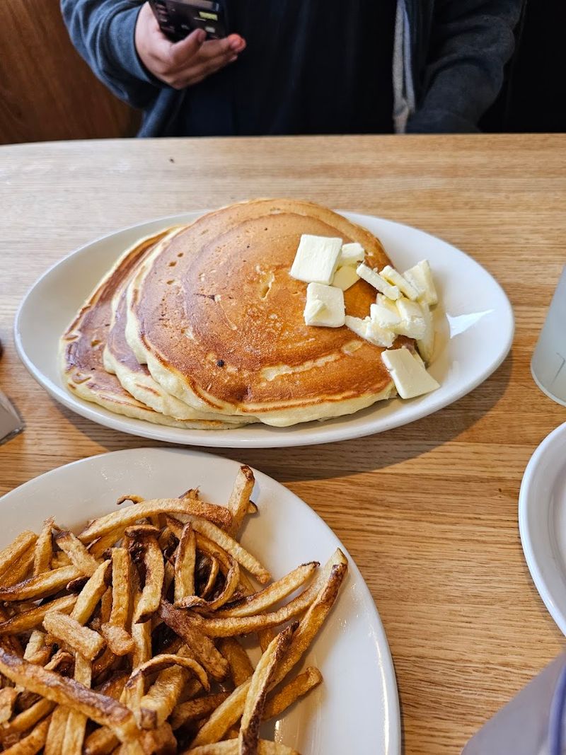Why This Diner Still Matters in Modern Portland