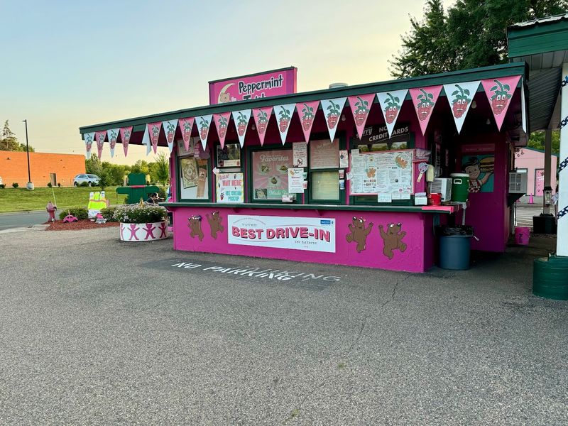 Why This Drive-In Has Earned Its Place in Minnesota Summer Tradition Why This Drive-In Has Earned Its Place in Minnesota Summer Tradition