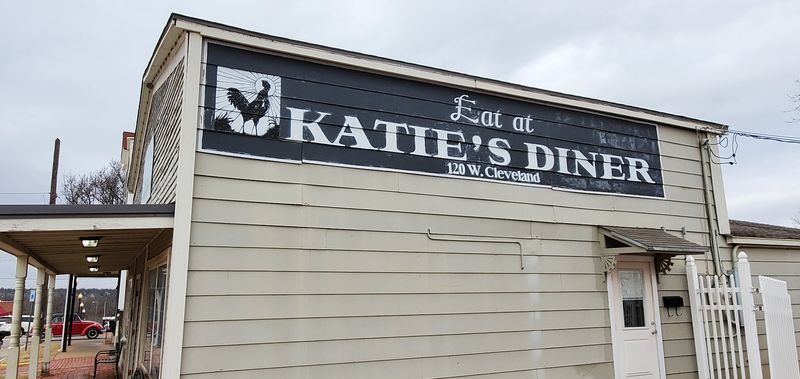 Why This Little Diner Keeps Drawing People Back Why This Little Diner Keeps Drawing People Back