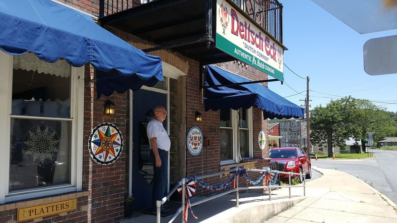Why This Little Restaurant Keeps Drawing People Back