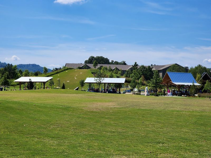 Wide Open Green Spaces for Every Kind of Outing Wide Open Green Spaces for Every Kind of Outing