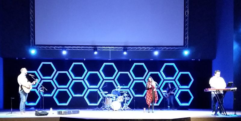 Worship That Actually Moves You Worship That Actually Moves You