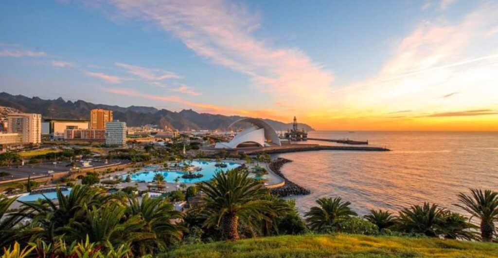 10 Incredible Places Where the Temperature Stays Warm All Year