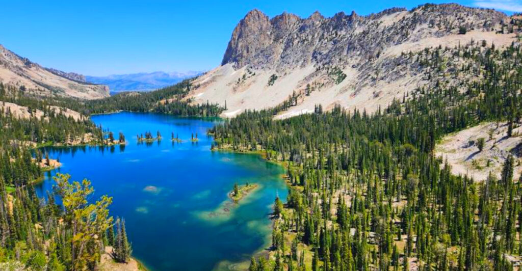 12 Idaho Hiking Trails With Jaw-Dropping Mountain Views