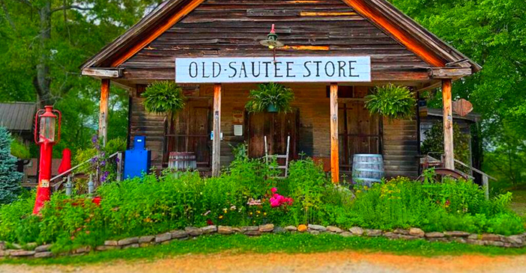 13 Historic Country Stores Where You Can Still Sit Down for a Great Meal