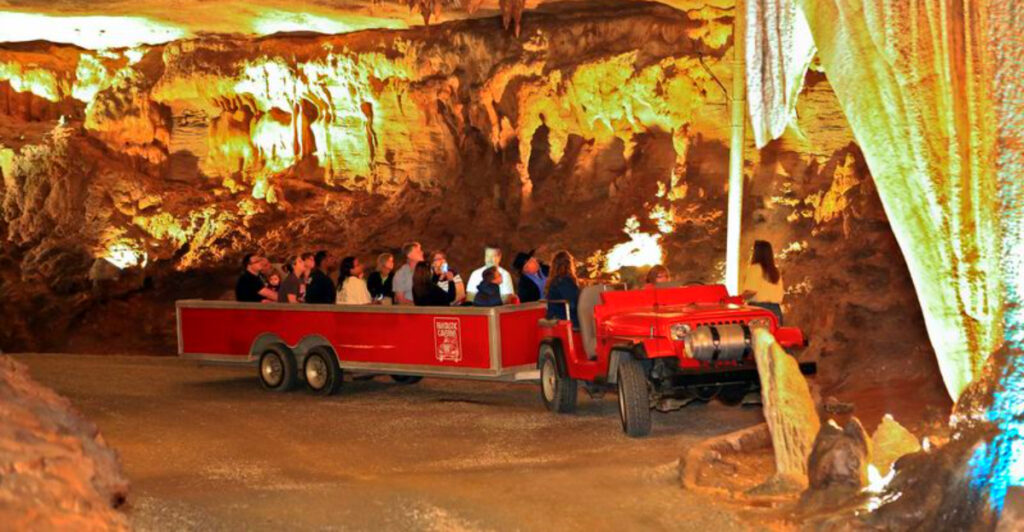 13 Missouri Roadside Attractions You Have to See at Least Once