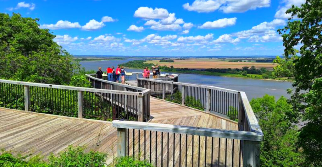 14 Beautiful Nebraska State Parks That Deserve More Attention