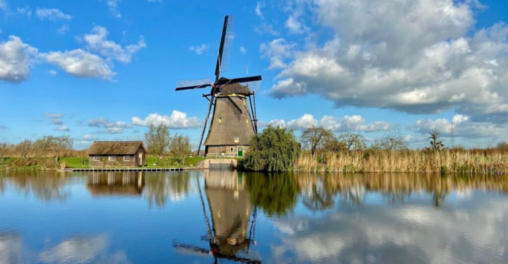 14 Fascinating Places You Won’t Believe Are Below Sea Level
