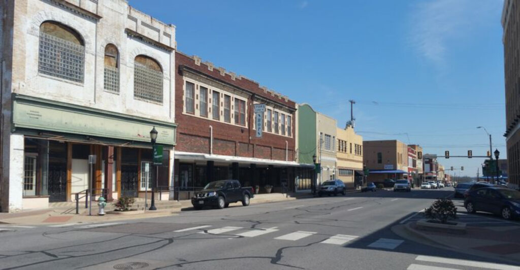 15 American Cities Growing Faster Than Anyone Expected in 2026