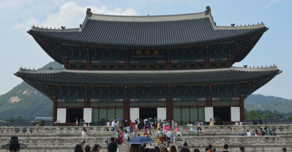 15 Non-English-Speaking Countries Perfect for First-Time International Travelers