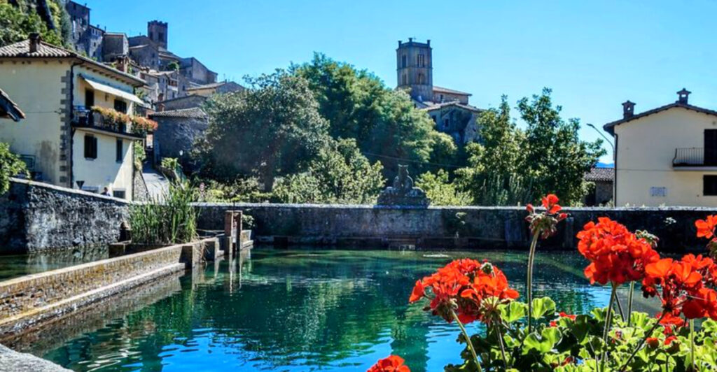 15 Stunning Small Towns in Tuscany Beyond Florence and Siena