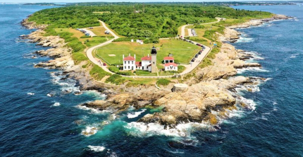 18 Affordable Rhode Island Escapes For A Perfect Weekend Day