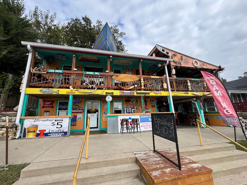 3rd Chute Bar & Grill — Grafton