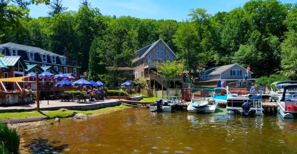 9 Pennsylvania Lakeside Towns That Make the Perfect Getaway