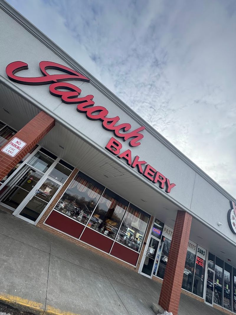 A Bakery Born With the Suburb Itself A Bakery Born With the Suburb Itself