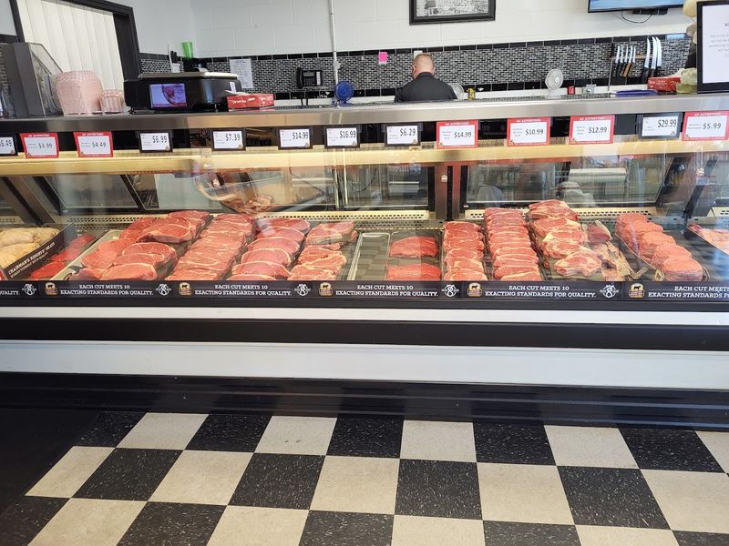A Clean, Organized Shop That Makes a Strong First Impression A Clean, Organized Shop That Makes a Strong First Impression