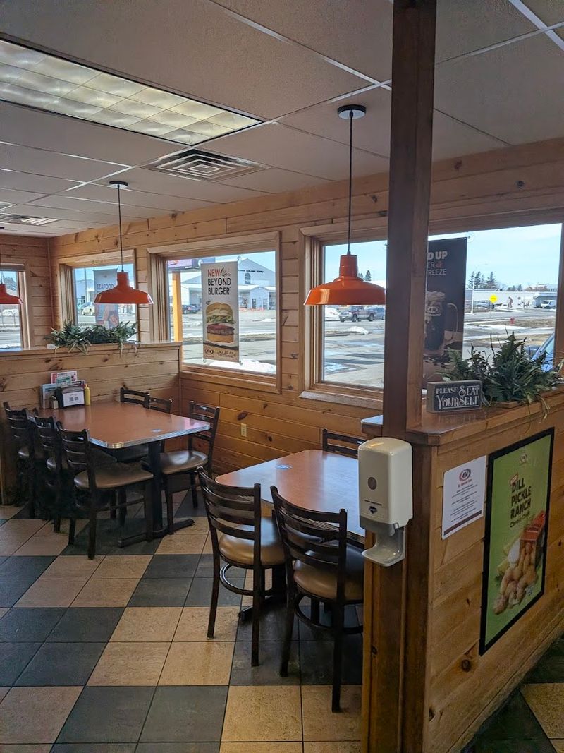A Clean, Welcoming Dining Room for Those Who Prefer Indoor Seating A Clean, Welcoming Dining Room for Those Who Prefer Indoor Seating