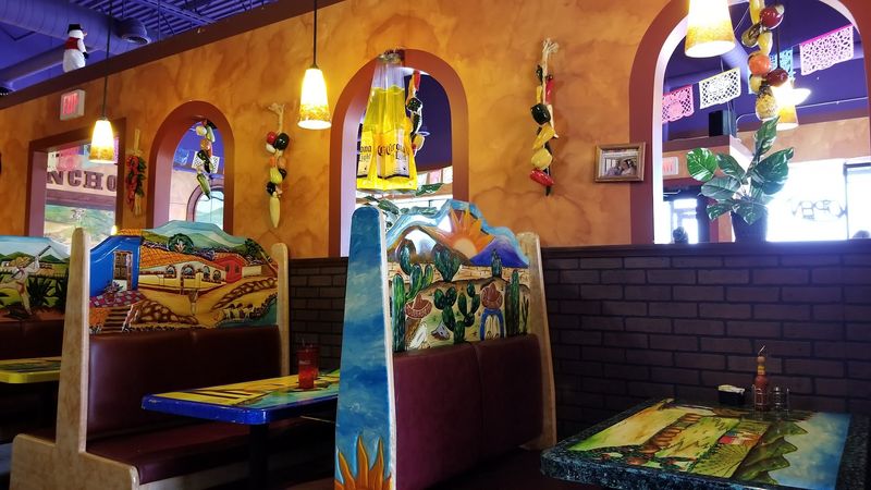 A Colorful Atmosphere That Invites You to Stay